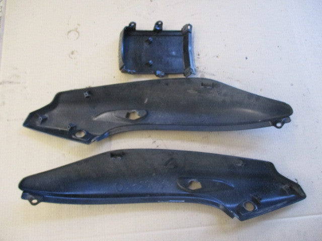 Caches arrière + plaque dosseret pour Yamaha 850 TDM - 4TX - 1999/2001