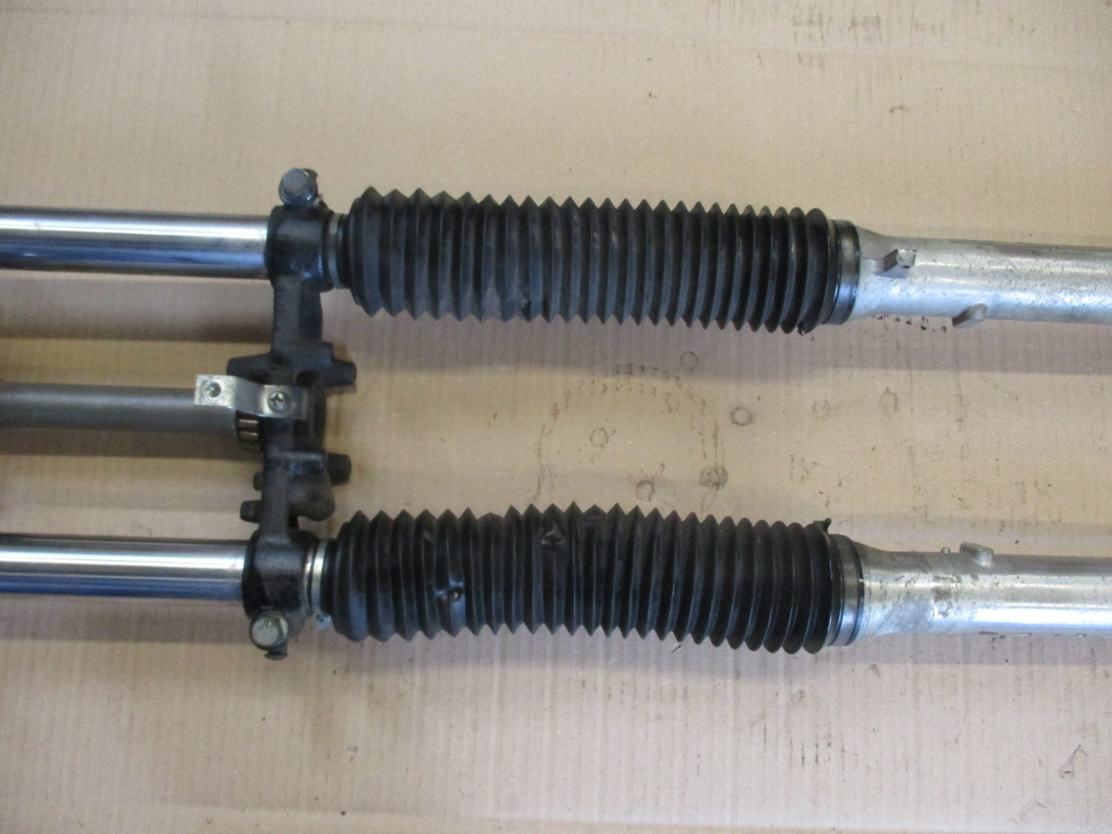 Fourche pour Suzuki 125 DR - SF43B