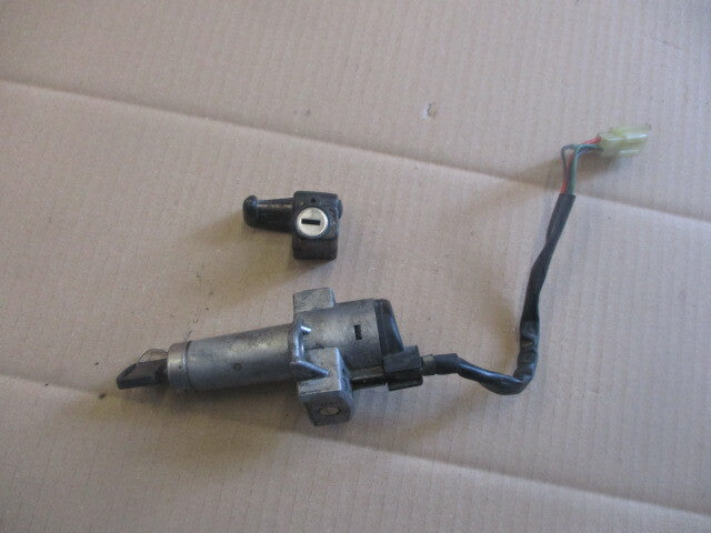 Nieman + serrure de casque pour Honda 125 XLR - JD04