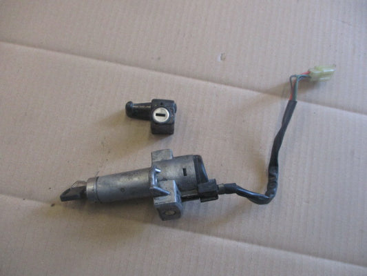 Nieman + serrure de casque pour Honda 125 XLR - JD04