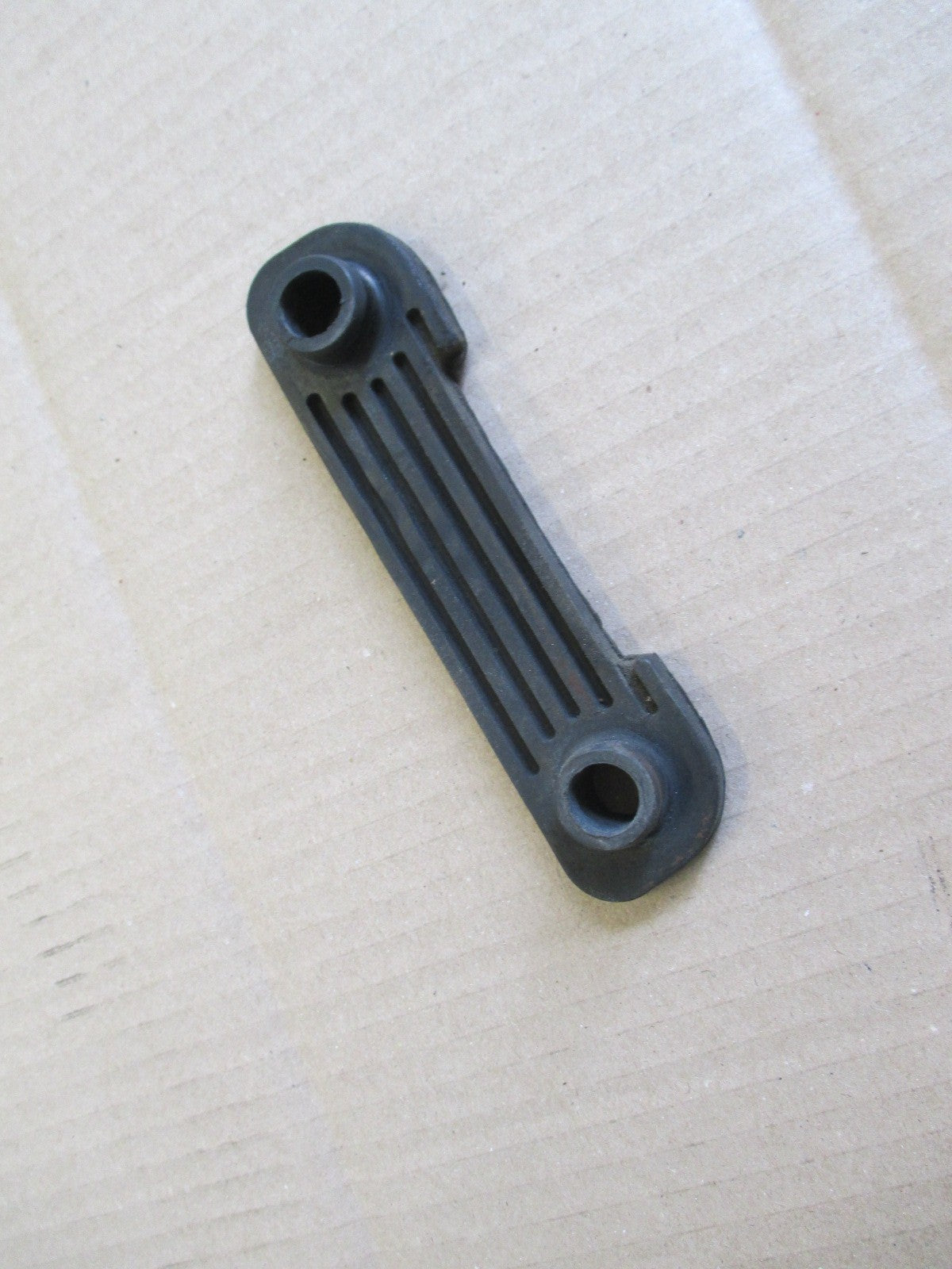 Caoutchouc arrière de réservoir pour Suzuki 800 DR - SR43A