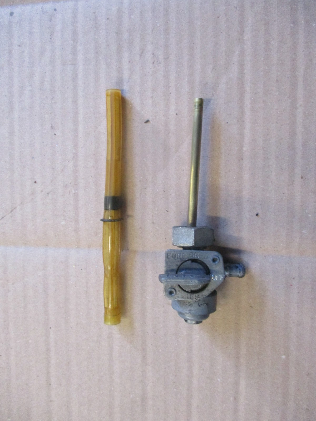 Robinet essence pour Honda 650 Dominator - RD08A