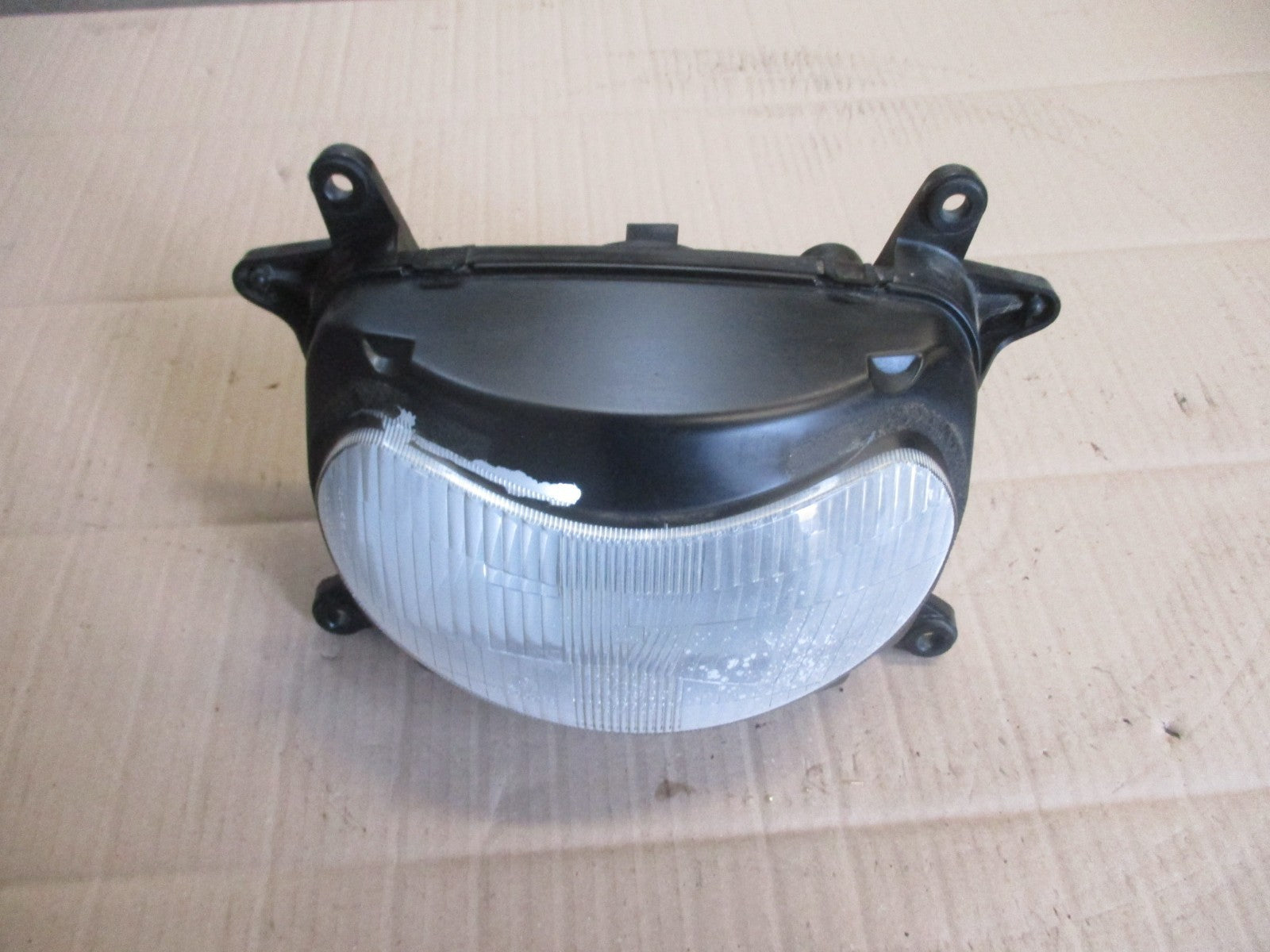 Phare pour Suzuki 650 XF Freewind