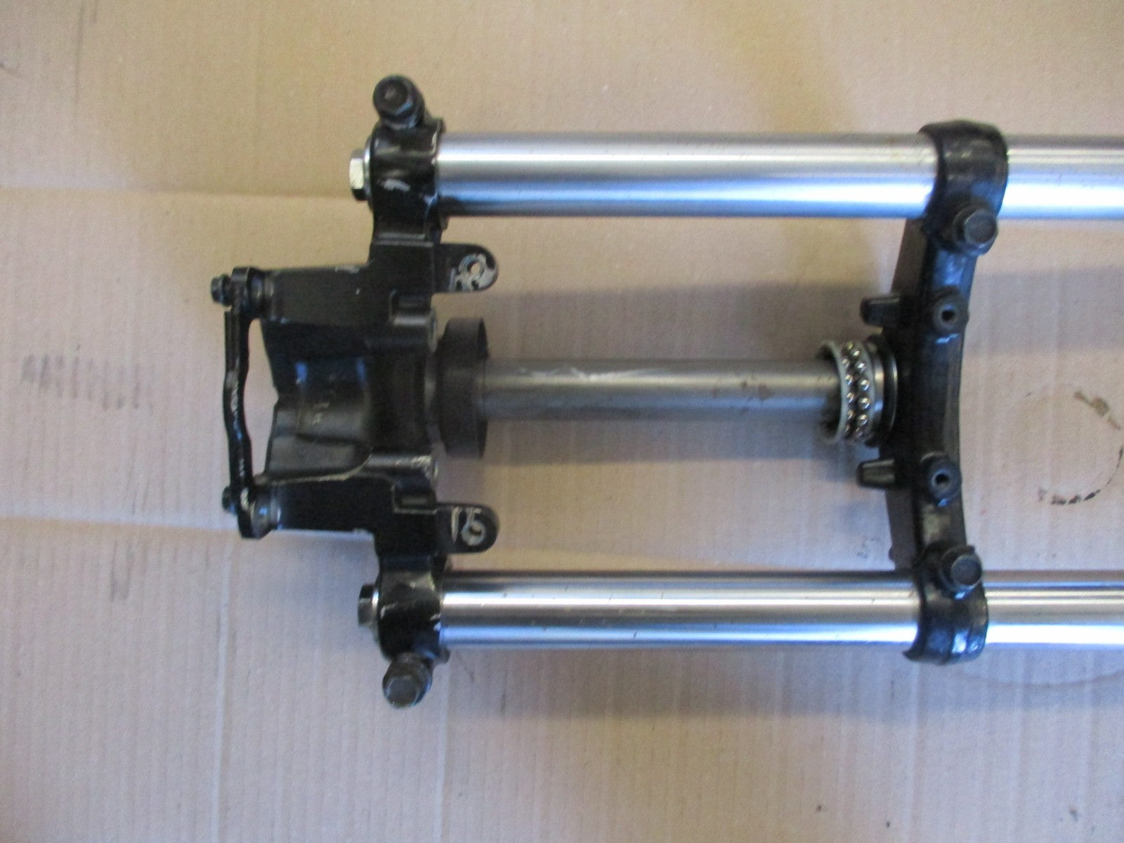 Fourche pour Honda 125 CBF - JC74