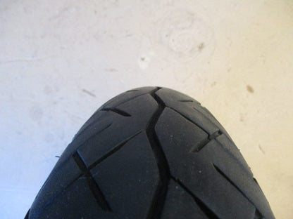Roue avant avec pneu BT45F quasi neuf Honda 600 CBR - PC19