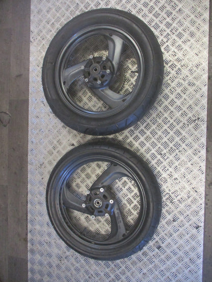 Roues avant + arrière pneu CONTINENTAL très peu roulé Yamaha 125 TDR - 4FU - 5AE