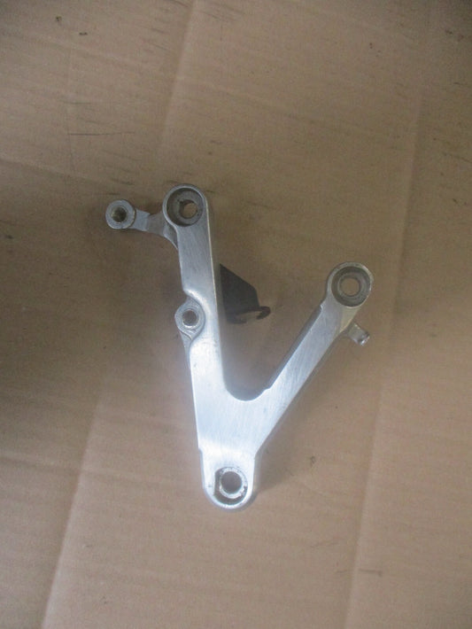 Platine cale pied pilote droite pour Yamaha 125 TZR - 4FL