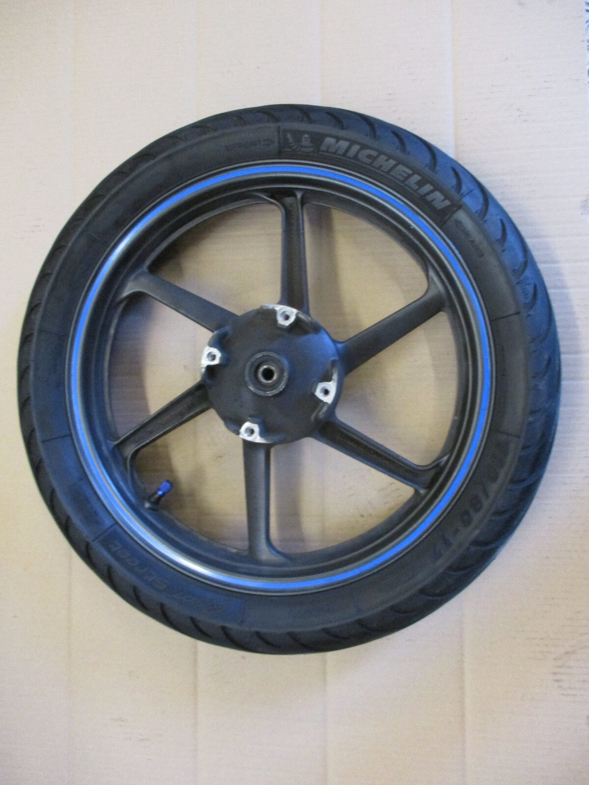 Roue avant et arrière avec pneu bon état pour Honda 125 CBR - JC34