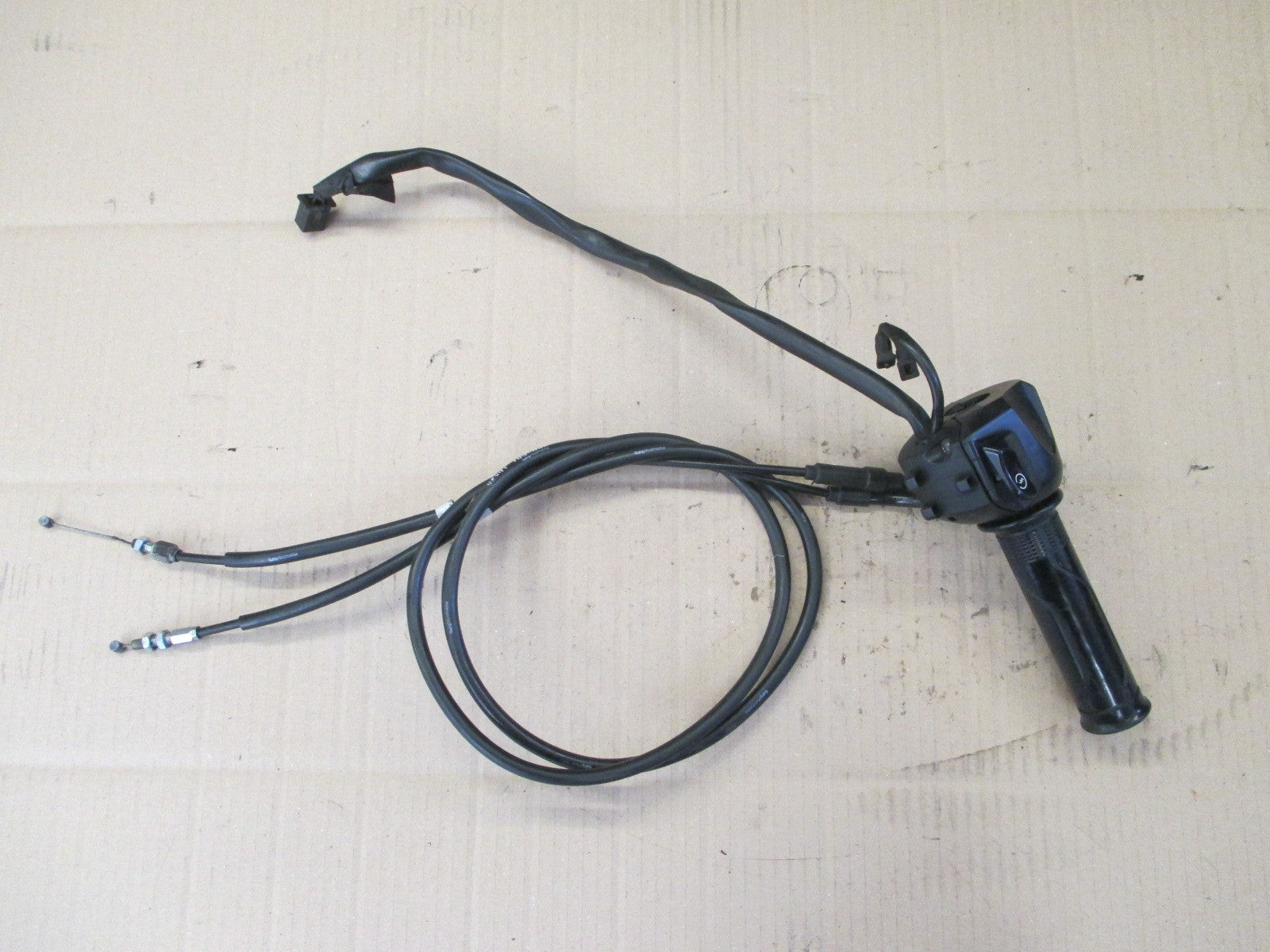 Poignée d'accélérateur + cable + cocotte pour Honda 125 CBF - JC74
