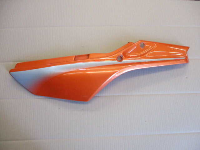 Cache latéral gauche pour Yamaha 125 TDR modèle 4FU / 5AE