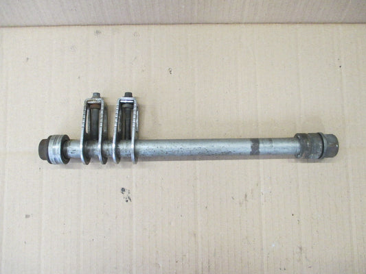 Axe de roue arrière pour Honda 1000 XLV Varadéro - SD02 - 2003/2010