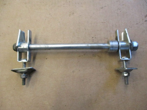 Axe de roue arrière pour Honda 125 MTX - MTXR - TC02