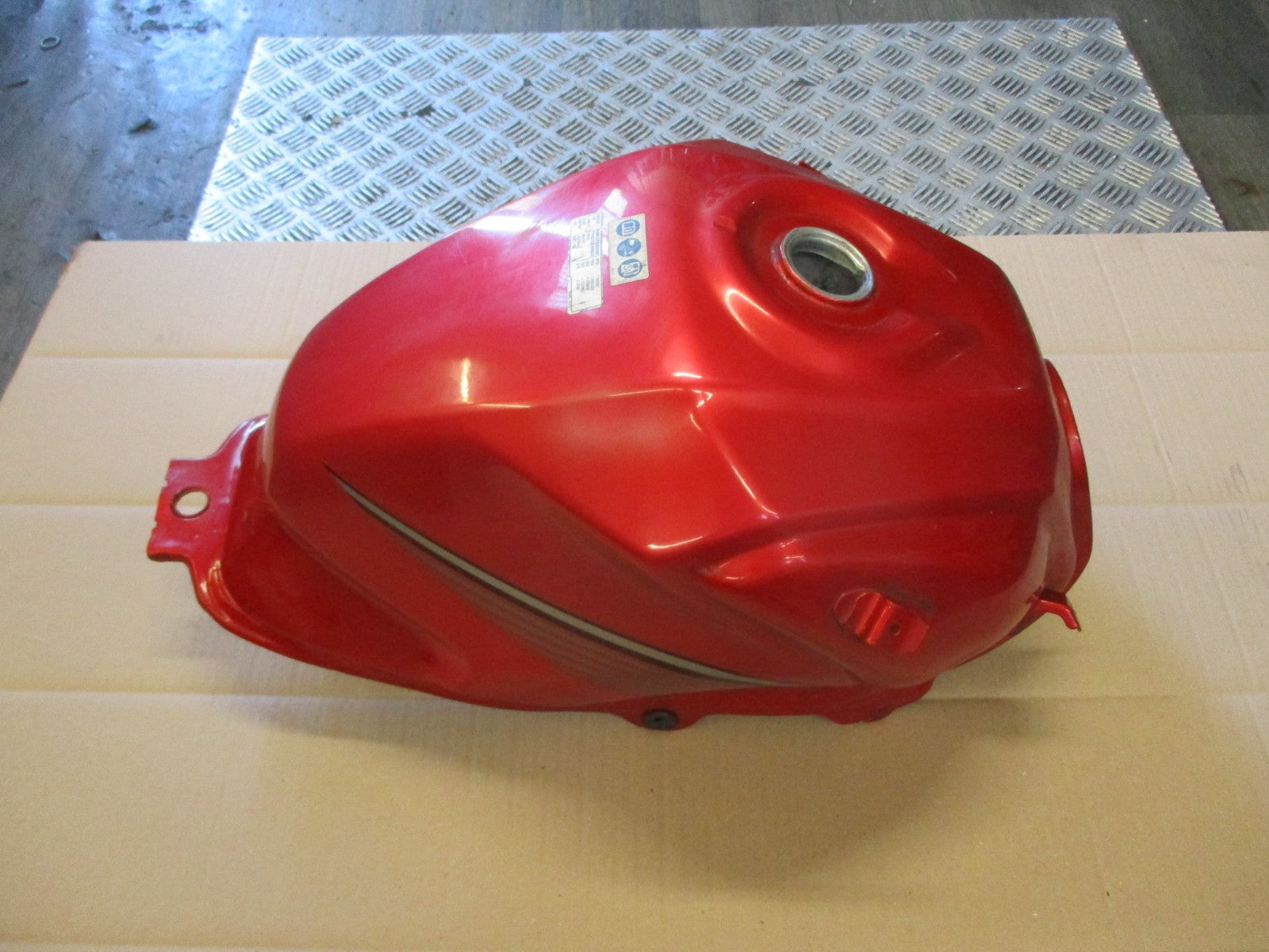 Réservoir d'essence pour Honda 125 CBF - JC74