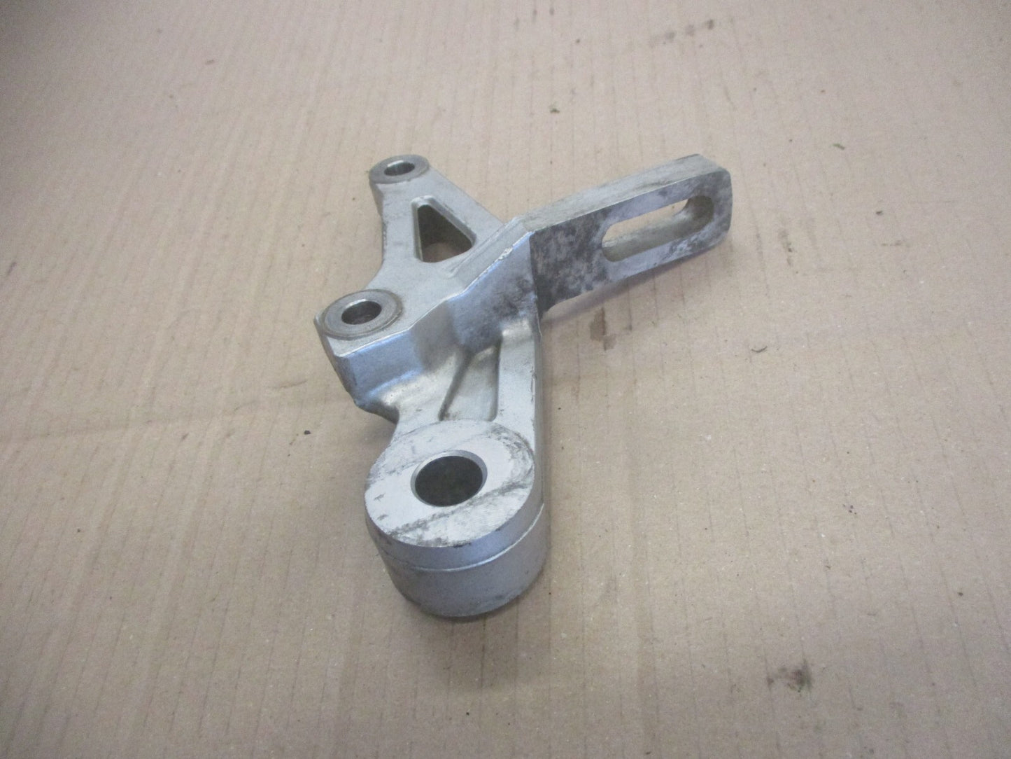 Support étrier arrière pour Yamaha 125 TZR - 4FL