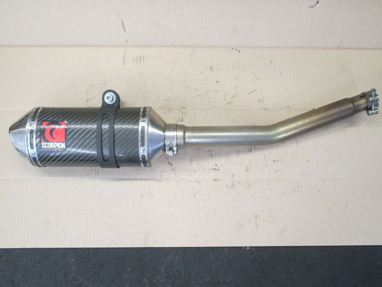 Ligne d'échappement SCORPION pour Honda 125 CBF - JC40A
