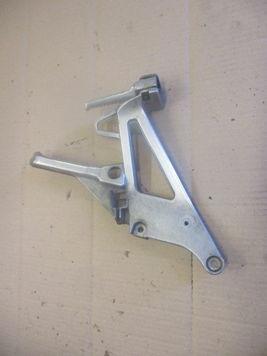 Platine cale pied arrière gauche pour Honda 750 VFR - RC36 - Phase 1 - 1990/1993