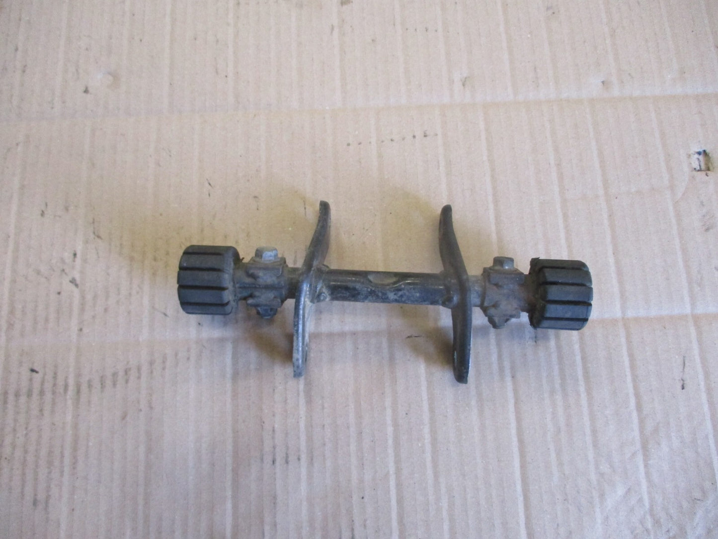 Support réservoir essence pour Honda 600 XLL - XLM - XLLM - PD04