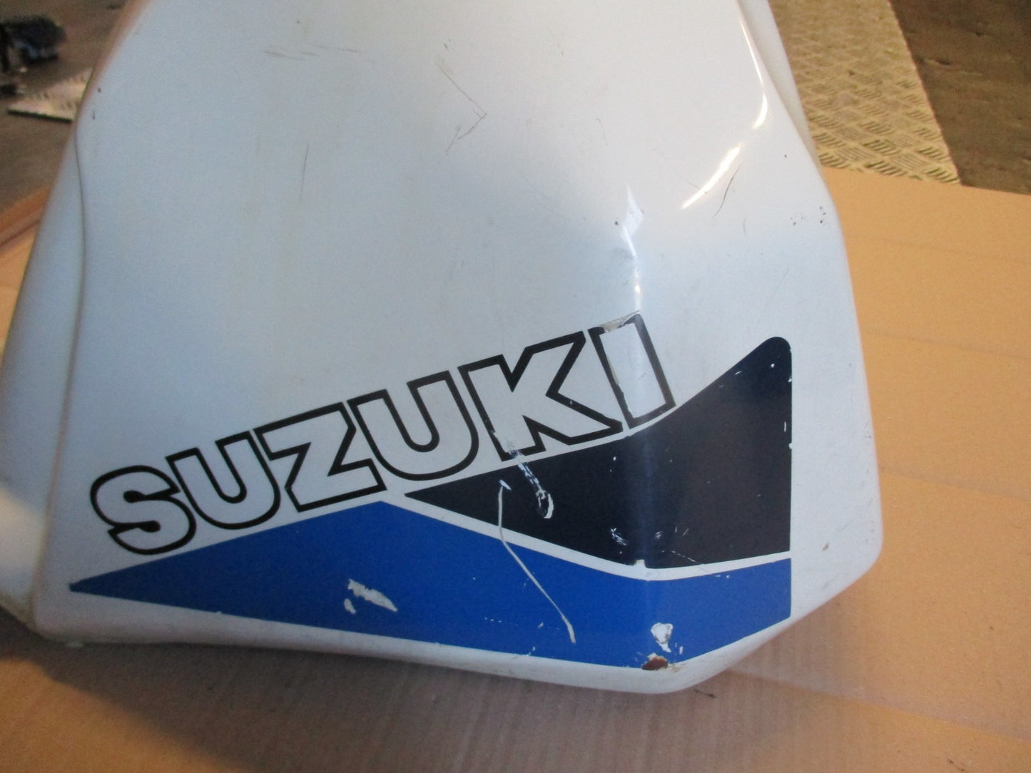 Réservoir d'essence pour Suzuki 600 DR - 650 DR - SN41A - SP41A