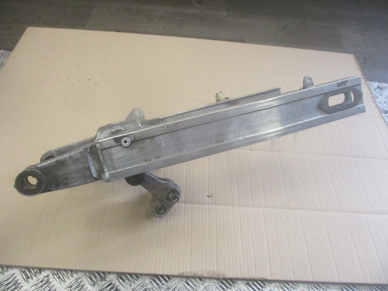 Bras oscillant pour Honda 750 VFR - RC24