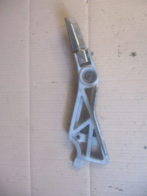 Platine cale pied arrière gauche pour Yamaha 750 FZX - 2JE - 4AM