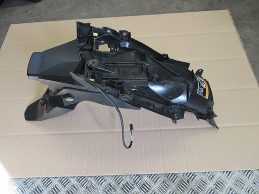 Pare boue arrière + bavette + feu de plaque pour Honda 125 CBF - JC74