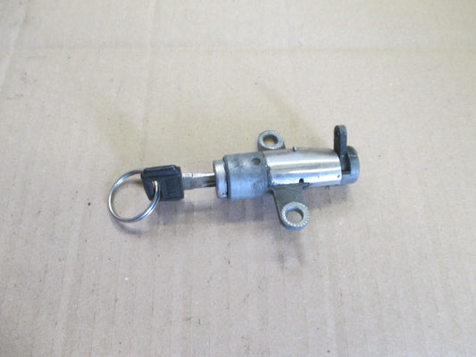 Serrure de selle pour Yamaha 750 FZX - 2JE - 4AM