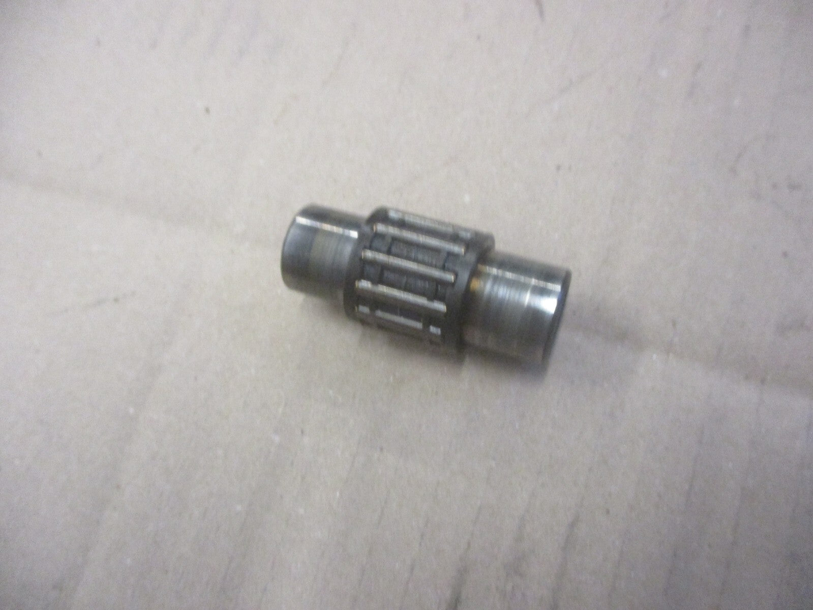 Axe de piston + cage à aiguille pour Kawasaki 125 KMX - MX125B