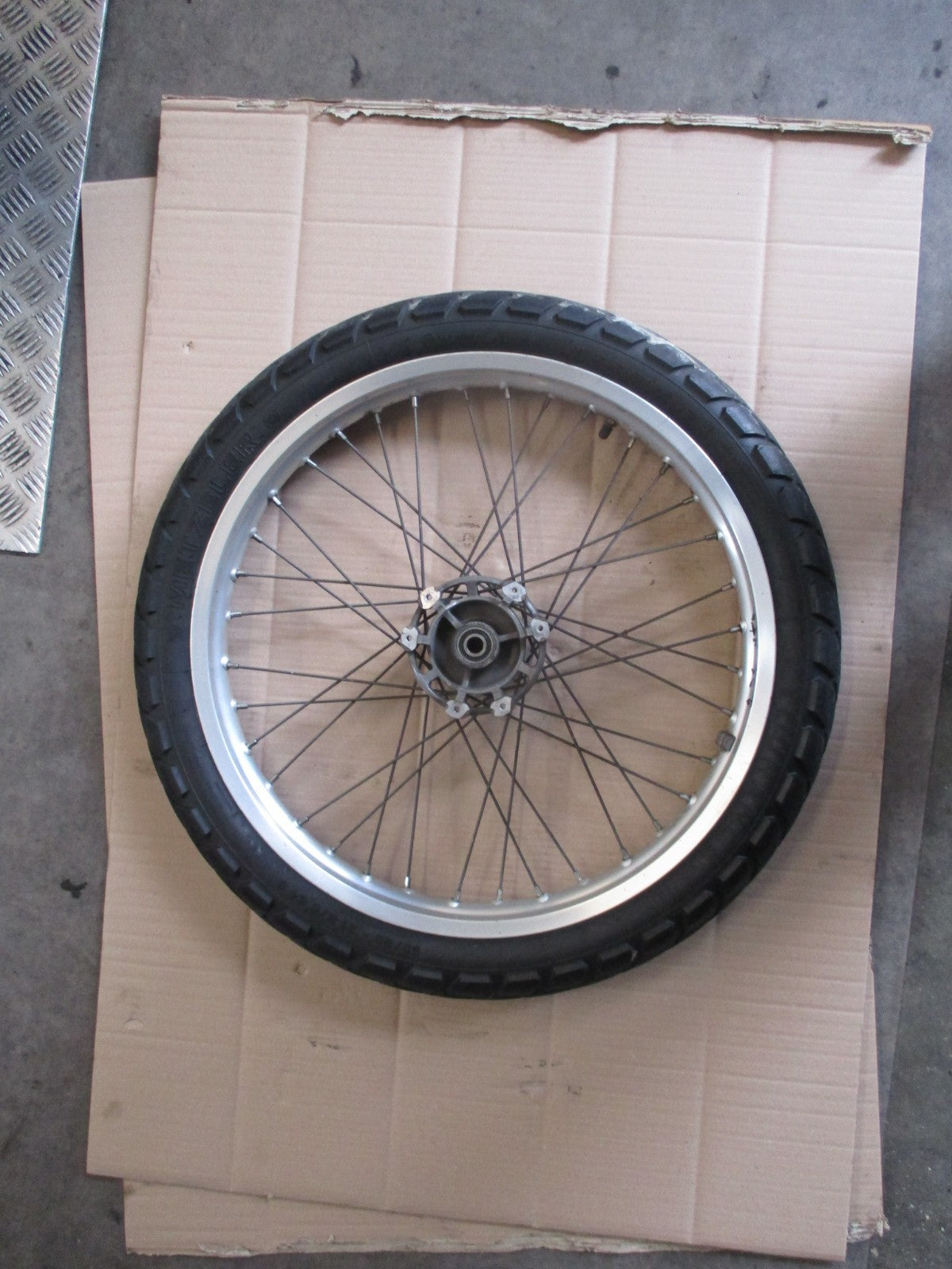 Roue avant avec pneu ayant peu roulé pour Yamaha 125 XTR - 21 pouces