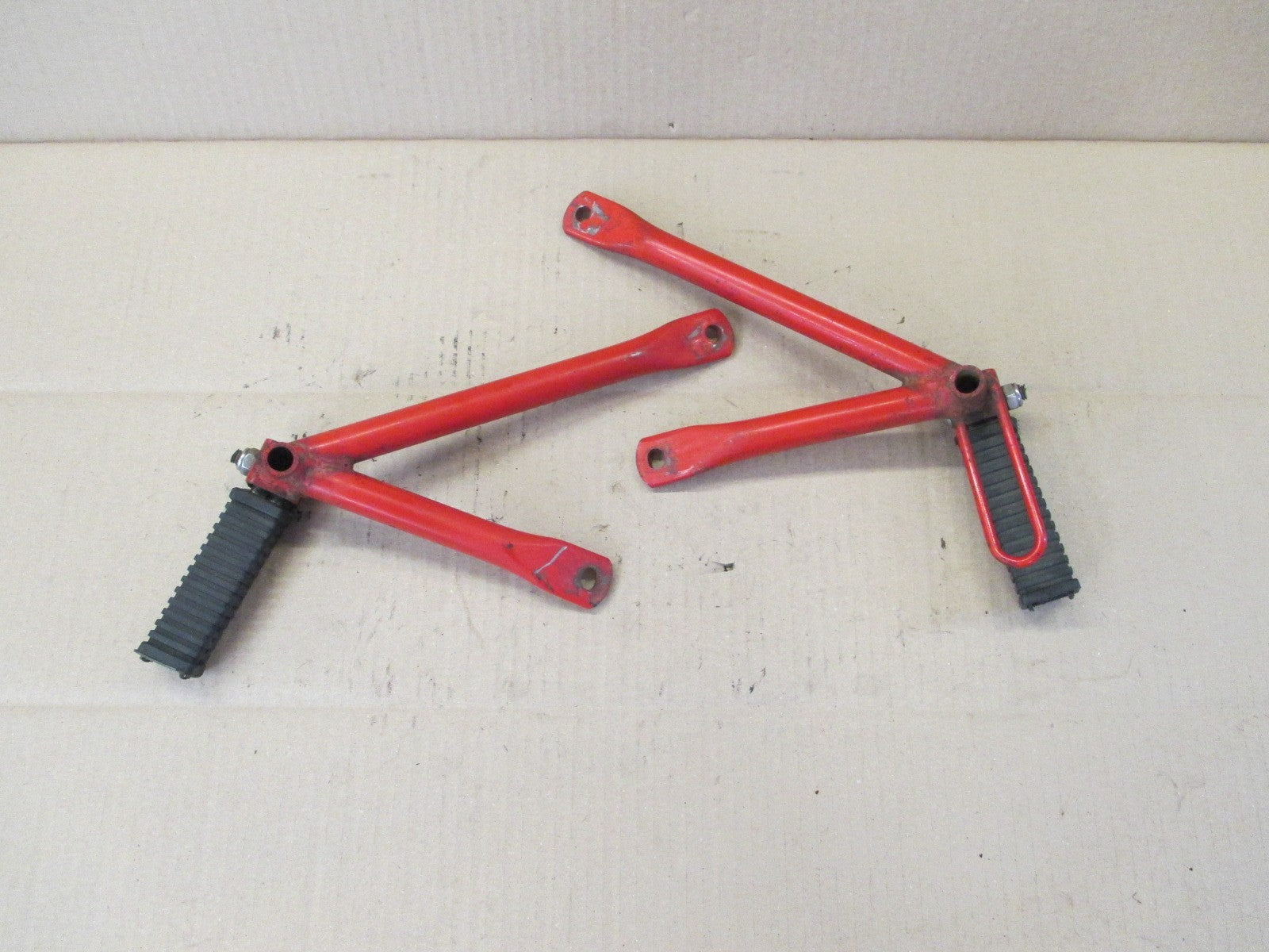 Cales pieds arrière pour Honda 125 XLR - JD04