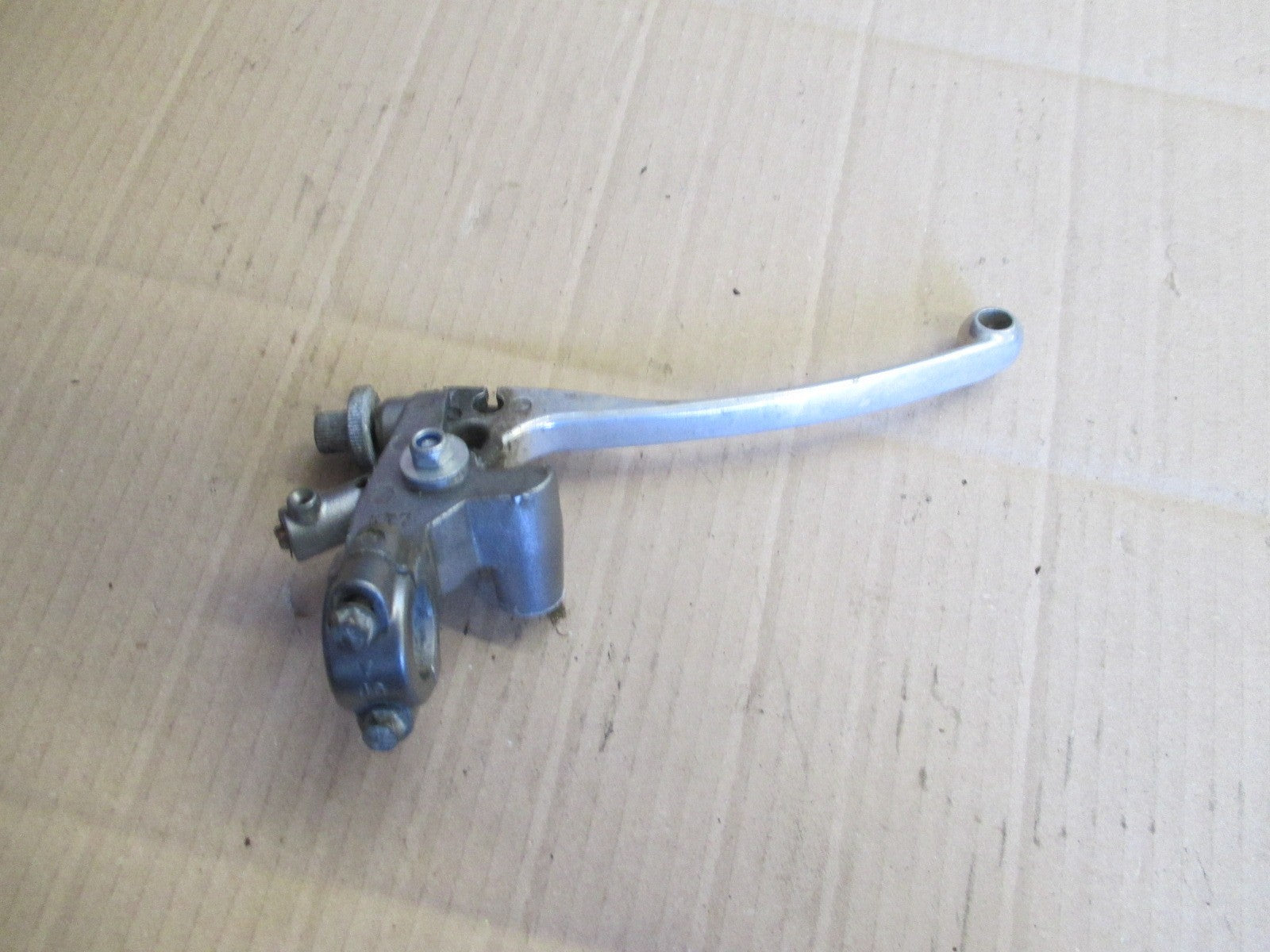 Poignée d'embrayage pour Honda 650 NTV REVERE - RC33