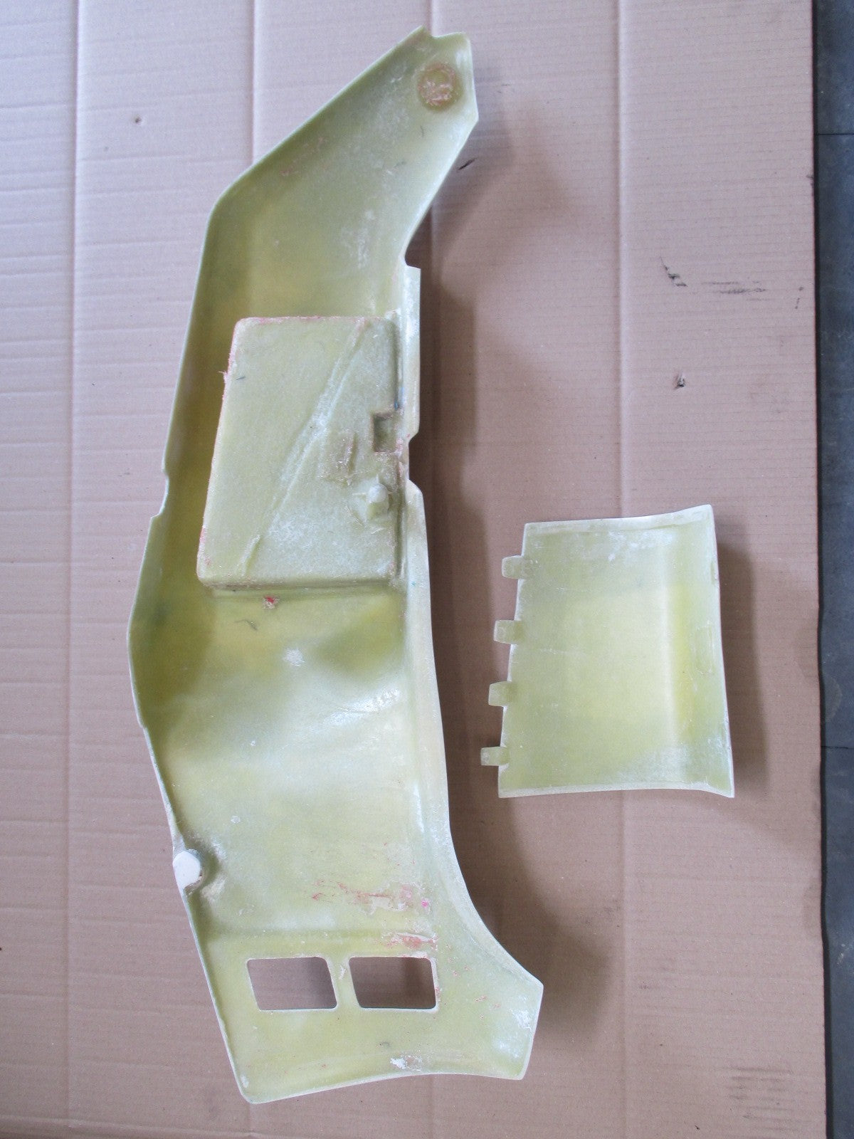 Cache latéral gauche + trappe NEUFS pour Honda 750 XRV Africa Twin - RD04