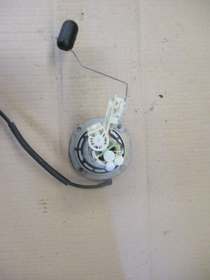 Pompe à essence + jauge pour Honda 125 CBF - JC74