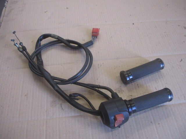 Poignée d'accélérateur + cables + commodo droit Honda 800 VFR - RC46A - 1998