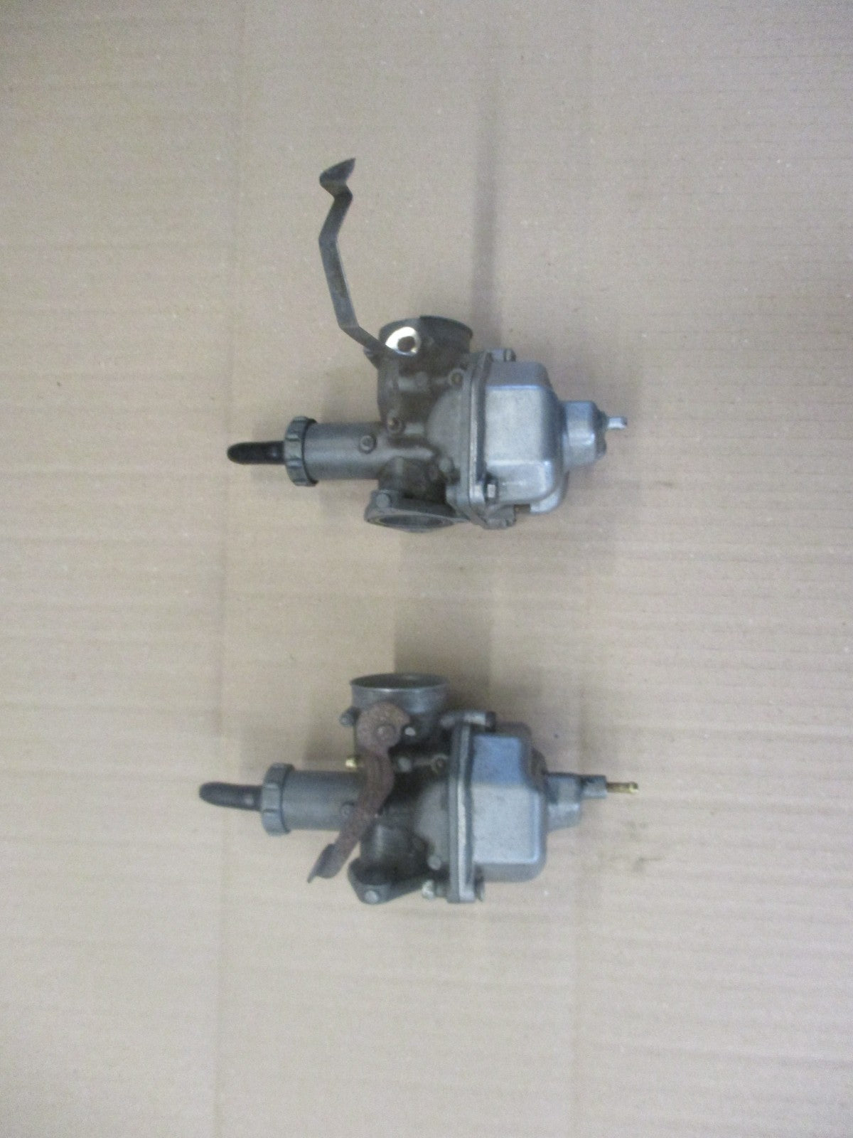 Carburateurs pour Honda 125 CBT - CB125T - 125 Twin