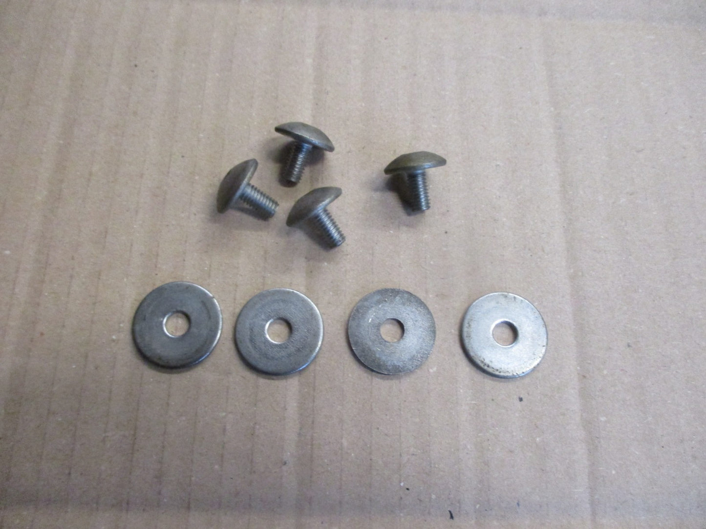 Vis de fixation caches chromés de couvres culbuteurs pour Suzuki 125 GZ Marauder