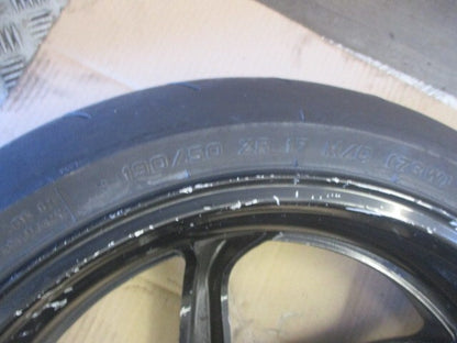 Roue arrière avec pneu en bon état pour Honda 800 VFR - RC46A - 1998