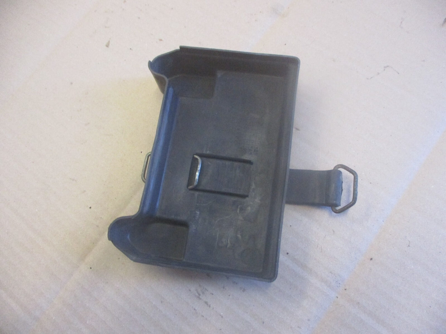 Cache batterie pour Honda 750 VFR - RC36 - Phase 1 - 1990 / 1993