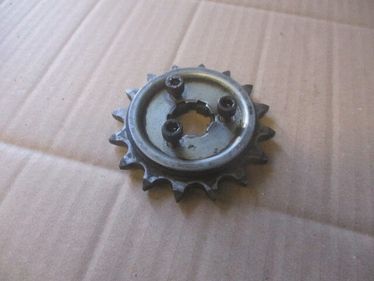 Pignon de sortie de boite pour Suzuki 600 DR - 650 DR - SN41A - SP41A