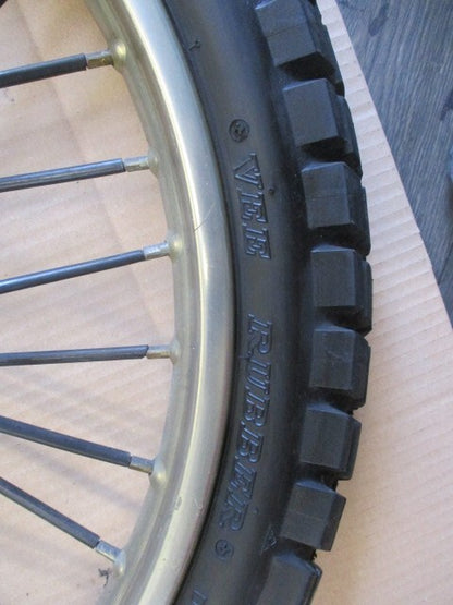 Roue avant avec pneu très peu roulé pour Suzuki 125 DR - SF43B