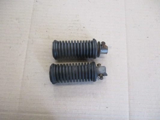 Cales pieds arrière pour Suzuki 125 DR - SF43B