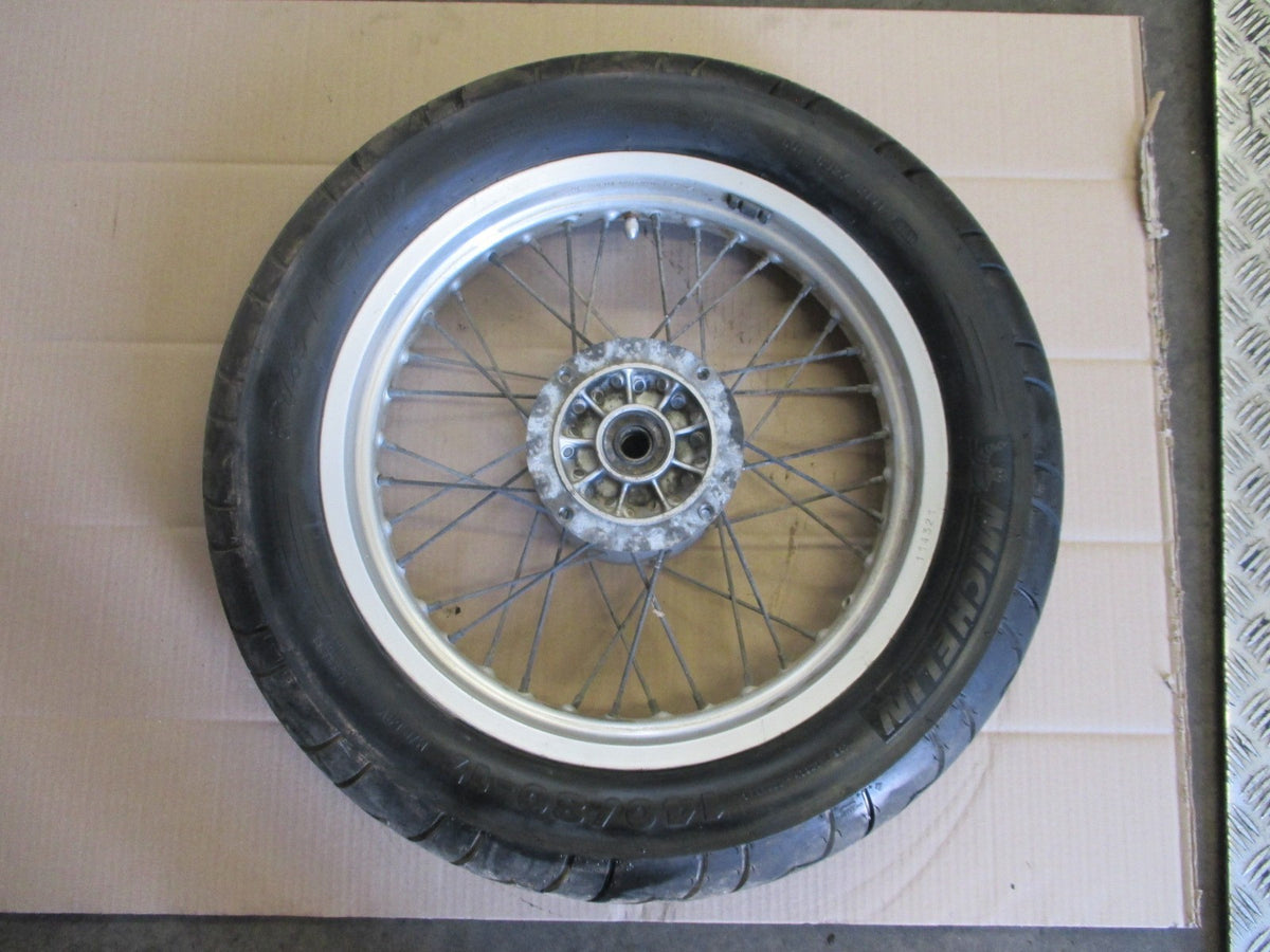 Roue arrière avec pneu Michelin très peu roulé pour Suzuki 650 XF Freewind