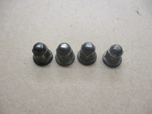 Ecrous de fixation collecteur d'échappement Honda 600 XLL - XLM - XLLM - PD04
