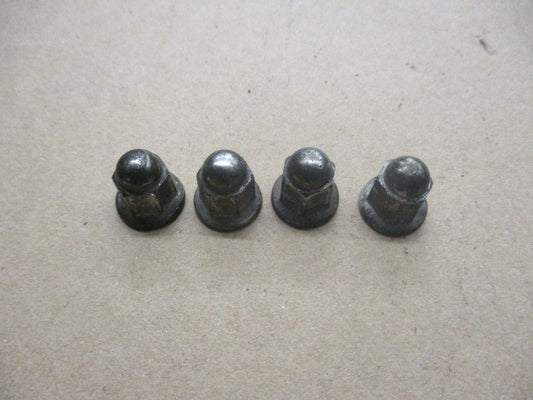 Ecrous de fixation collecteur d'échappement Honda 600 XLL - XLM - XLLM - PD04