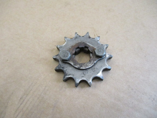 Pignon sortie de boite 14 dents + plaquette fixation Yamaha 125 XT - 12V - 3YU