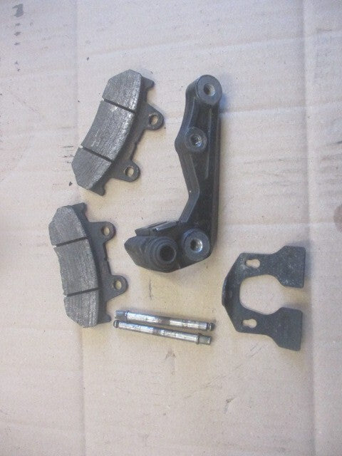 Support étrier de frein avant + plaquettes Honda 600 XLL - XLM - XLLM - PD04