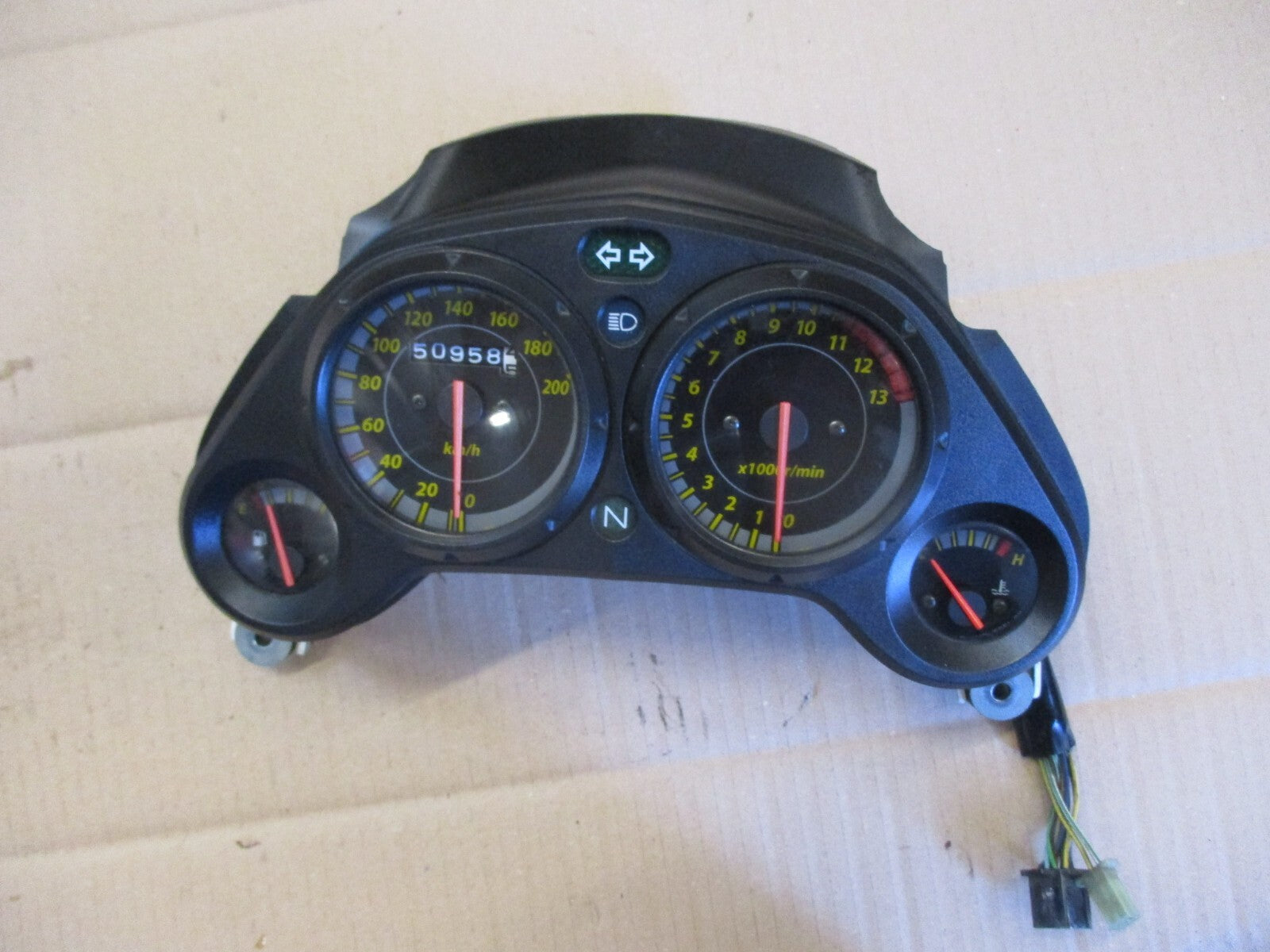 Bloc compteur pour Honda 125 CBR - JC34