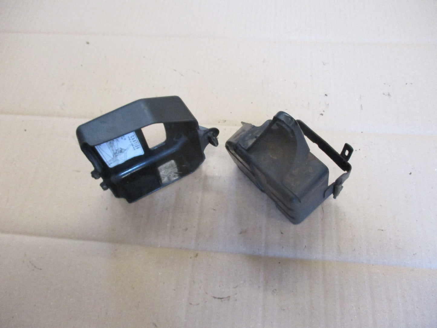 Support batterie + cache pour Honda 125 XLS - XR