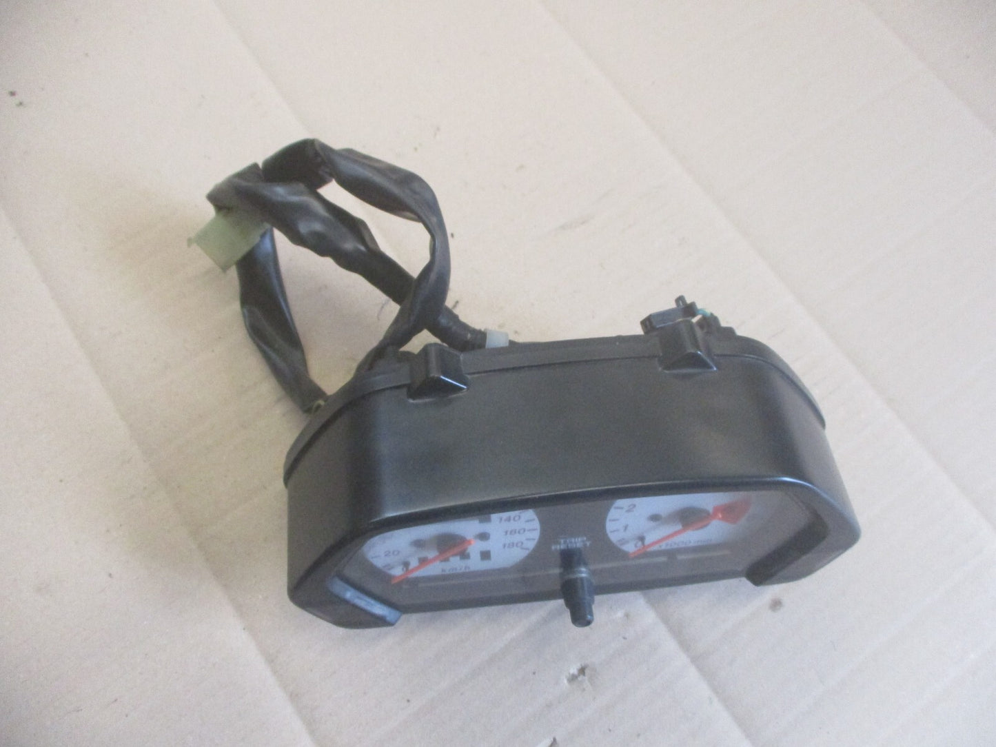 Bloc compteur compte tours 69325 kms pour Honda 650 FX - VIGOR - RD09