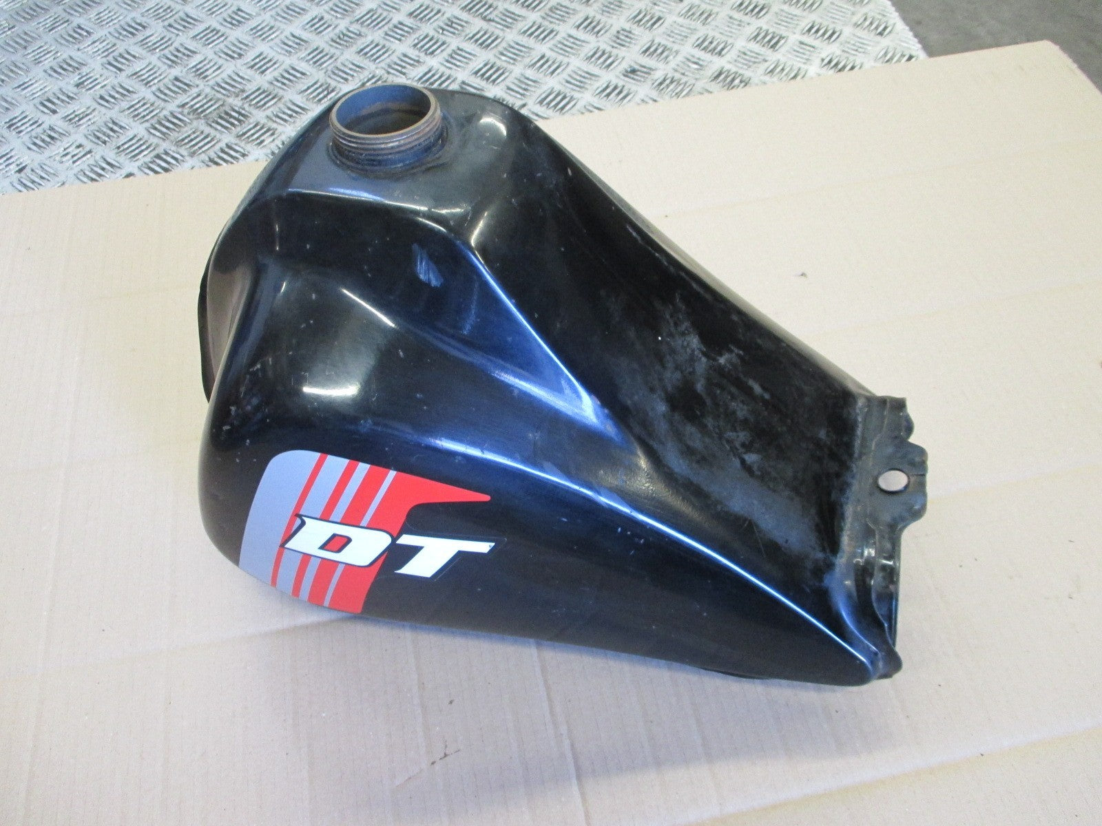 Réservoir d'essence pour Yamaha 125 DTLC - 10V