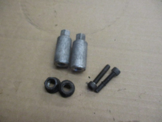 Vis et écrous de fixation cylindre pour Yamaha 600 Ténéré - 34L - 55W - 1VJ